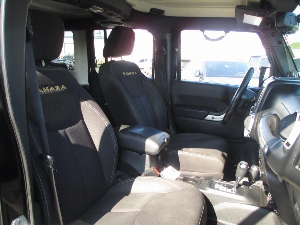 used 2014 Jeep Wrangler Unlimited car, priced at $18,495