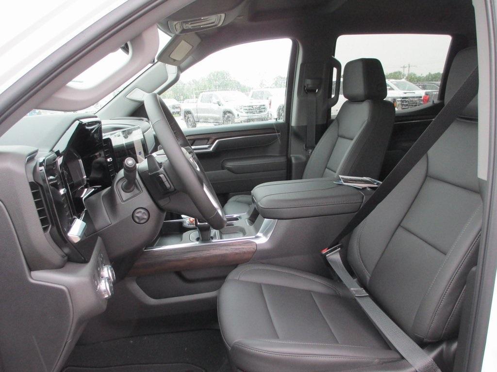 new 2025 GMC Sierra 1500 car, priced at $55,249