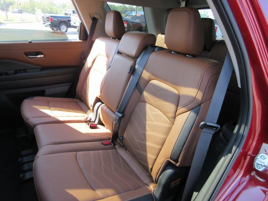 used 2025 Nissan Pathfinder car, priced at $47,995