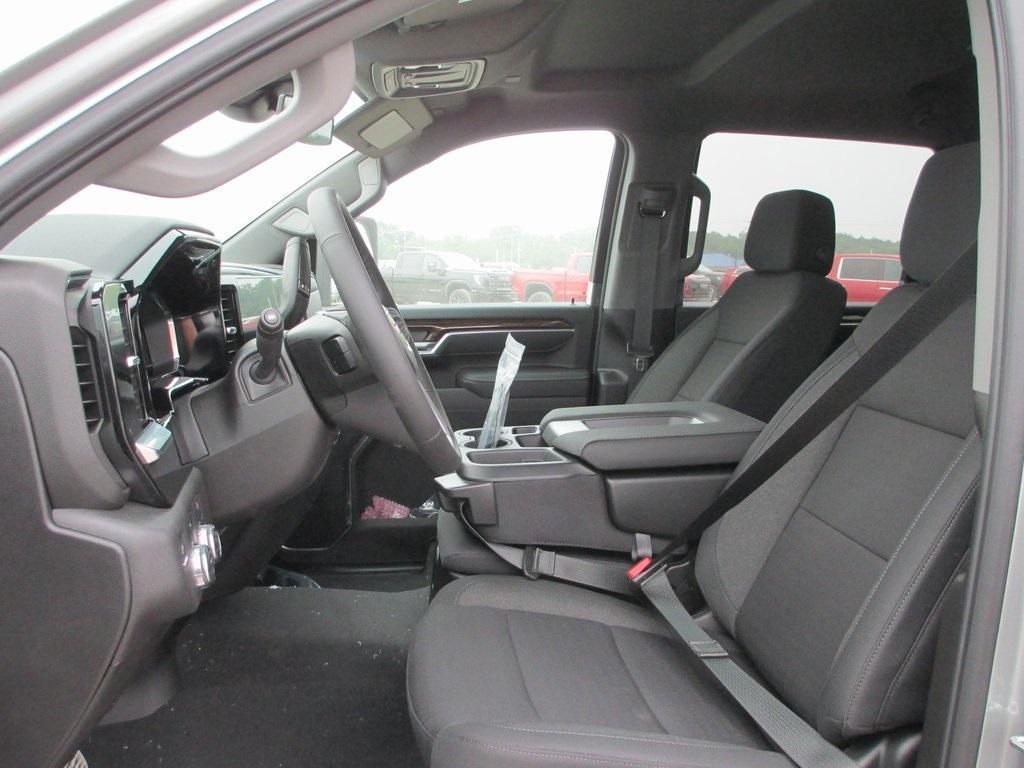 new 2025 GMC Sierra 2500 car, priced at $57,315
