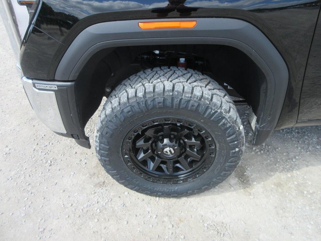 new 2025 GMC Sierra 2500 car, priced at $71,827