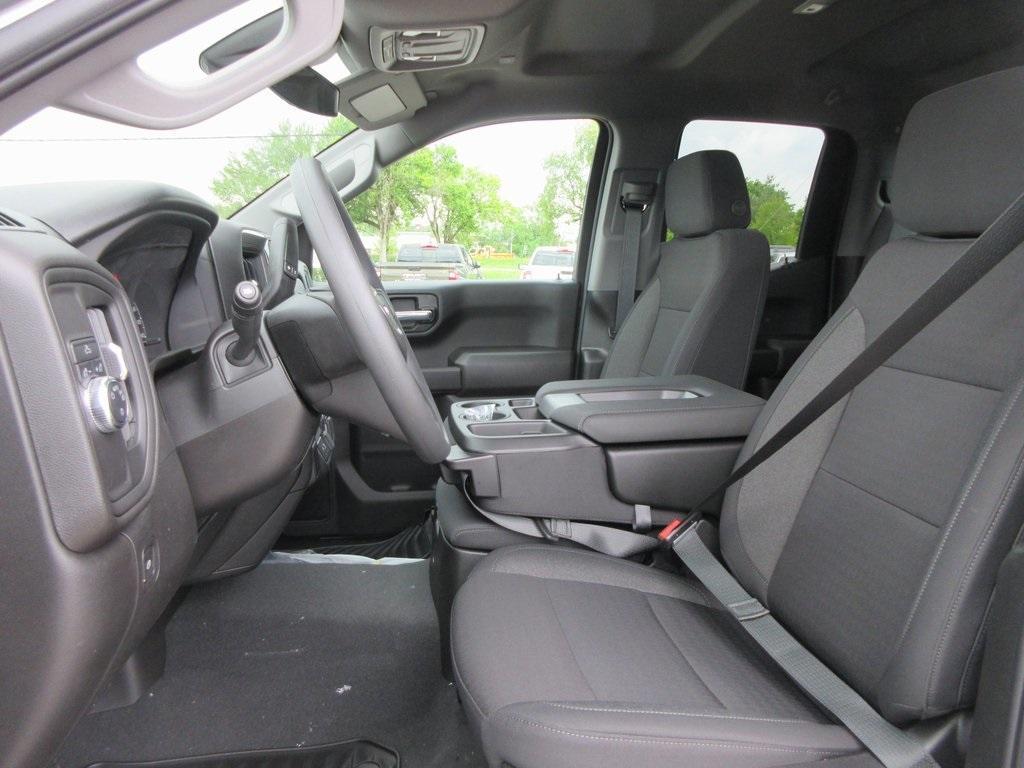 new 2025 GMC Sierra 1500 car, priced at $37,530