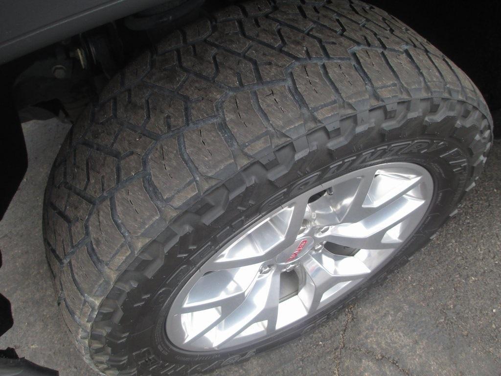 used 2018 GMC Sierra 1500 car, priced at $29,995