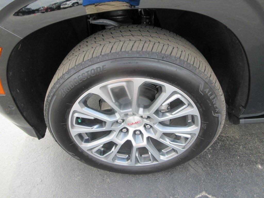 used 2025 GMC Yukon car, priced at $84,995
