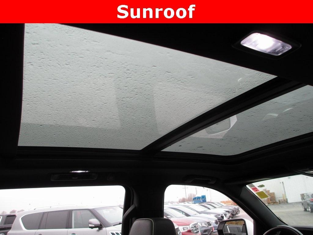 used 2022 GMC Yukon XL car, priced at $39,995