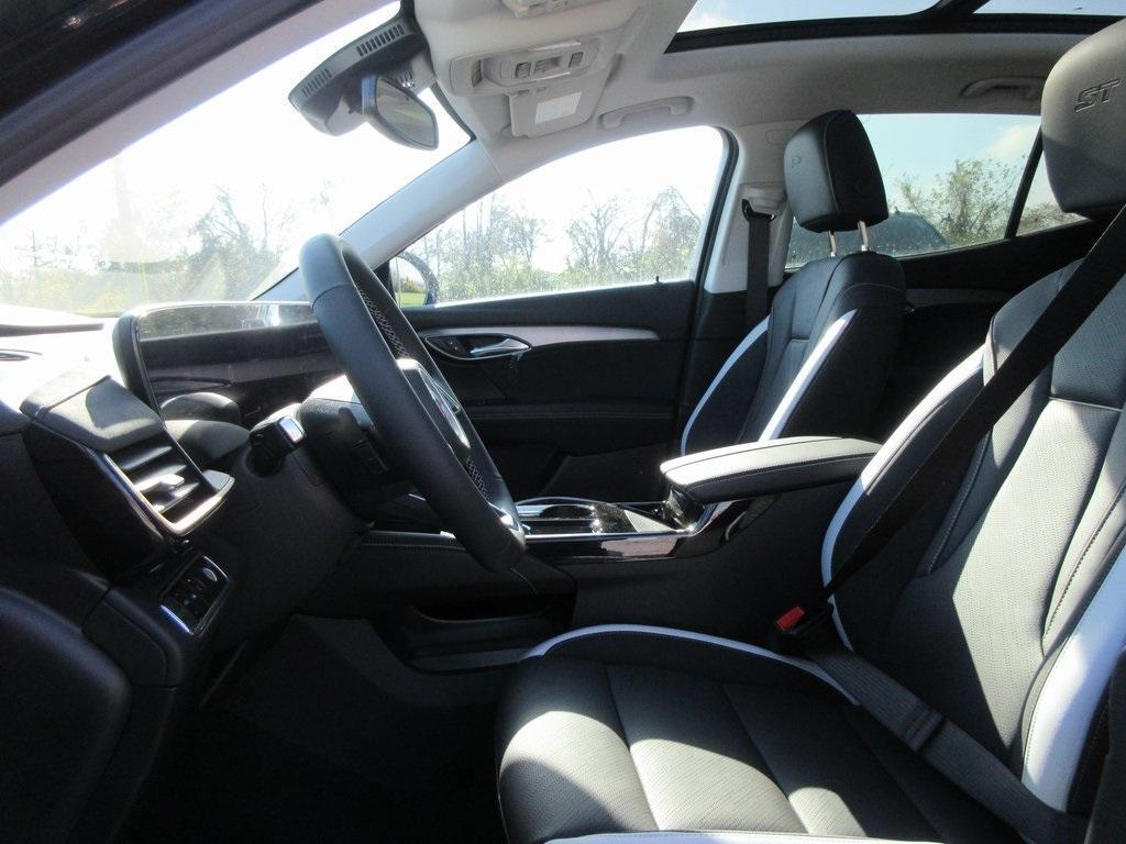 new 2025 Buick Envision car