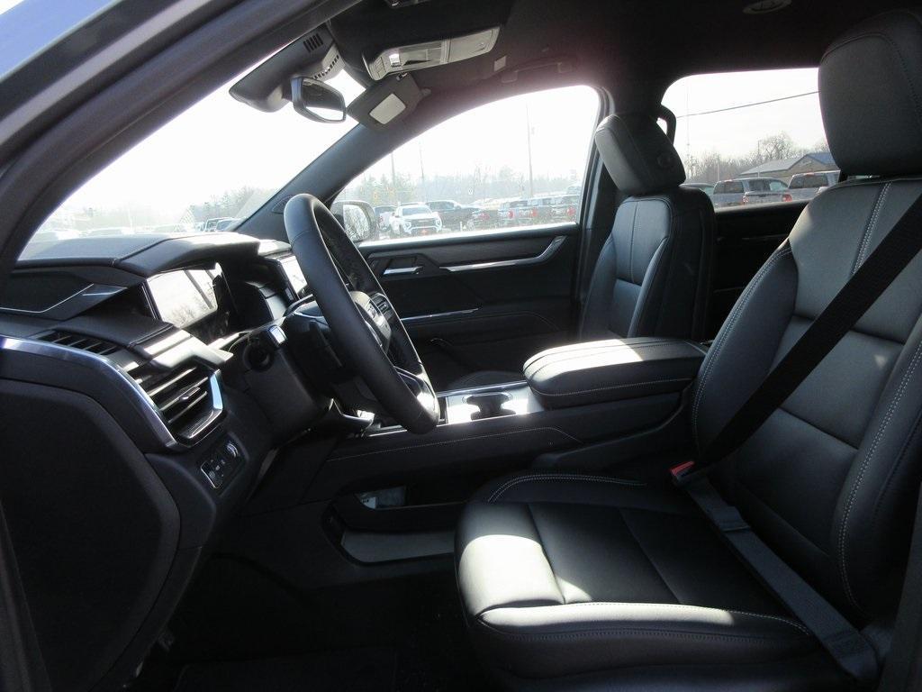 new 2025 GMC Acadia car, priced at $45,271