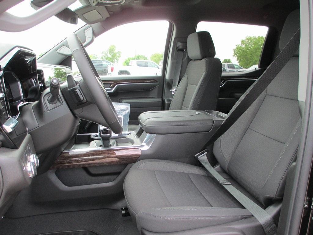 new 2025 GMC Sierra 1500 car, priced at $53,549