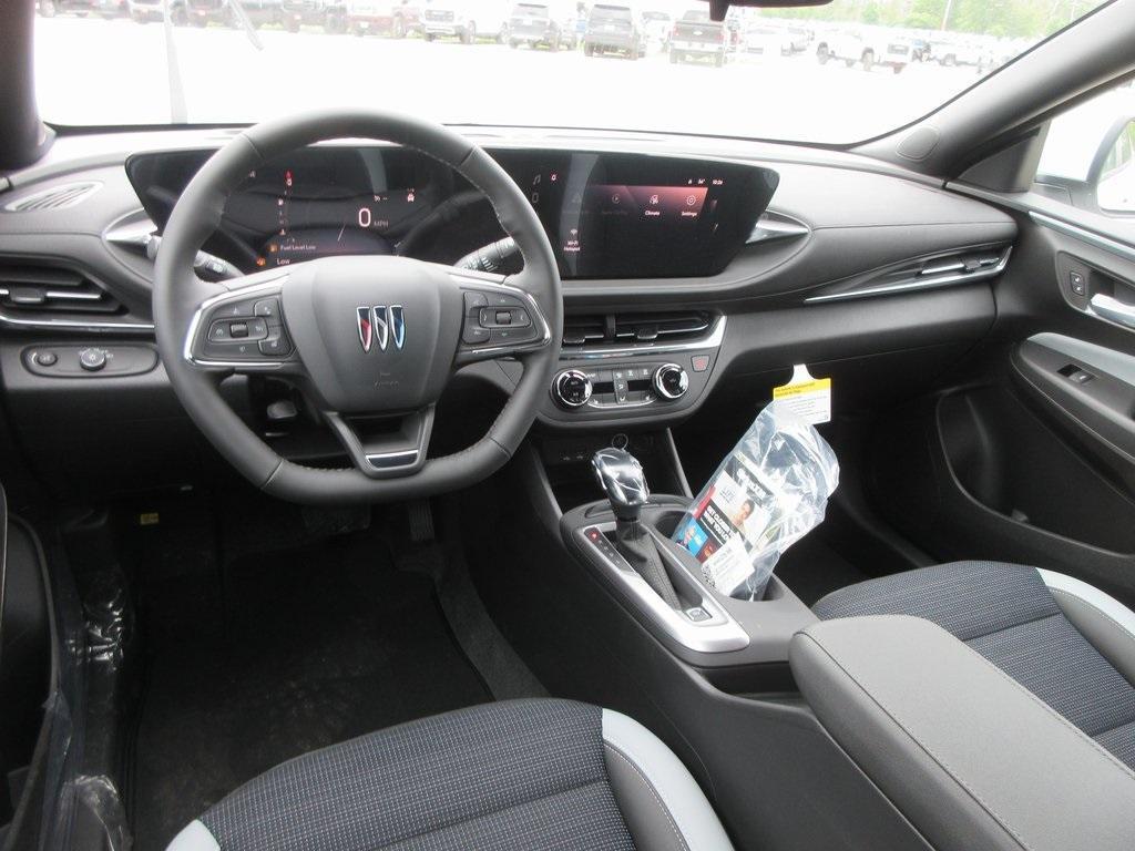 new 2025 Buick Envista car, priced at $25,312