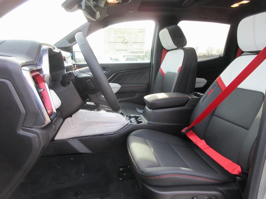 new 2025 GMC Canyon car, priced at $54,605