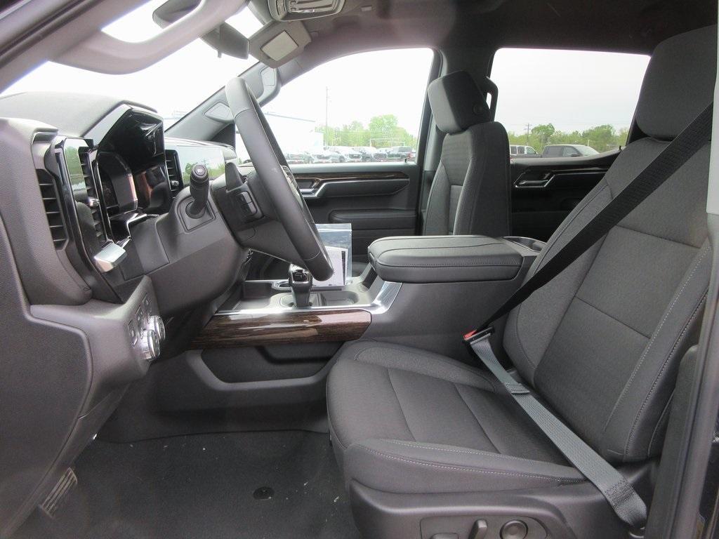 new 2025 GMC Sierra 1500 car, priced at $56,164