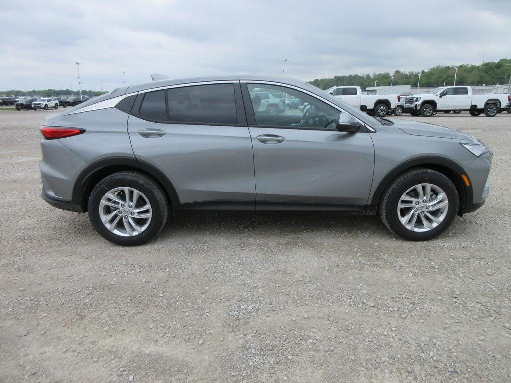 new 2025 Buick Envista car, priced at $25,667