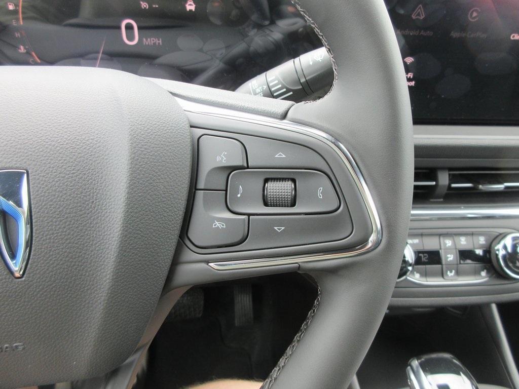 new 2025 Buick Envista car, priced at $25,667