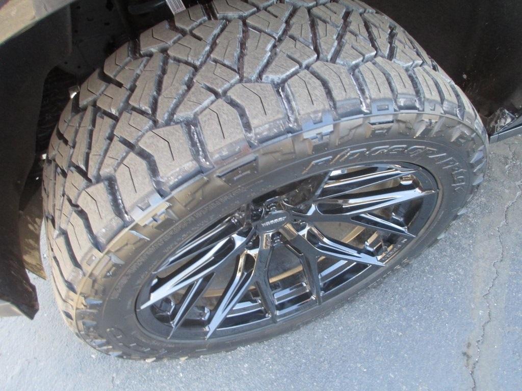 used 2025 GMC Yukon car, priced at $81,995