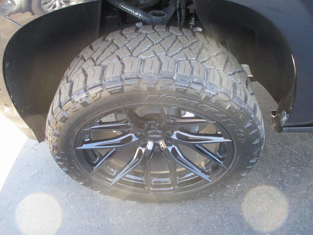 used 2025 GMC Yukon car, priced at $81,995