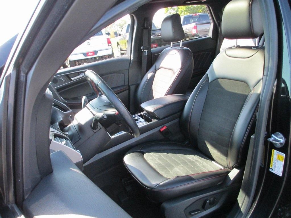 used 2022 Ford Edge car, priced at $20,995