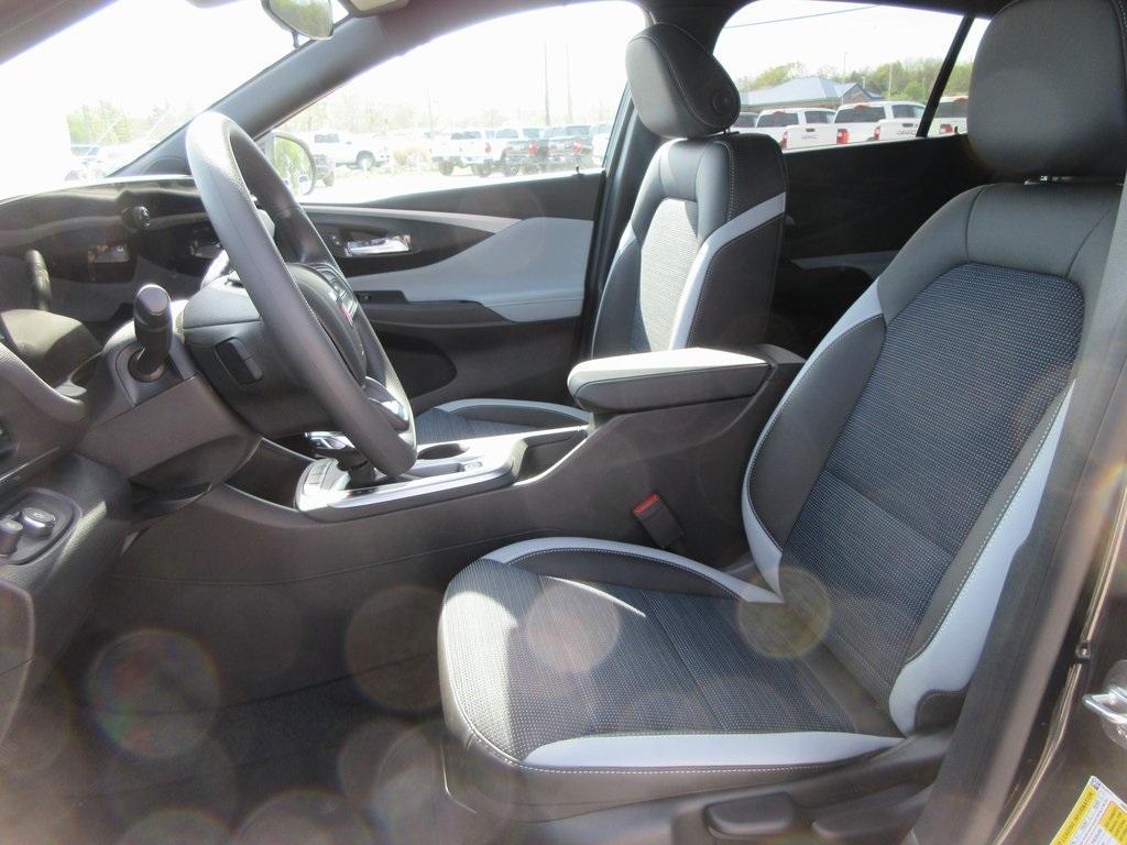 new 2025 Buick Envista car, priced at $24,752