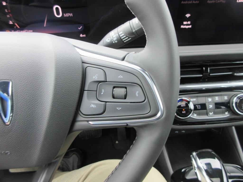 new 2025 Buick Envista car, priced at $28,172