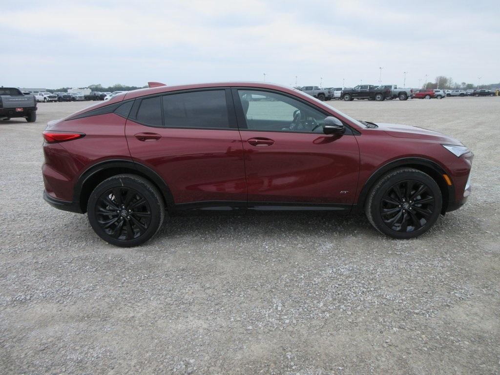 new 2025 Buick Envista car, priced at $28,172