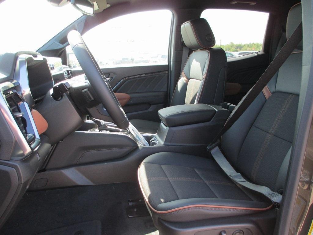 new 2025 GMC Canyon car, priced at $45,791