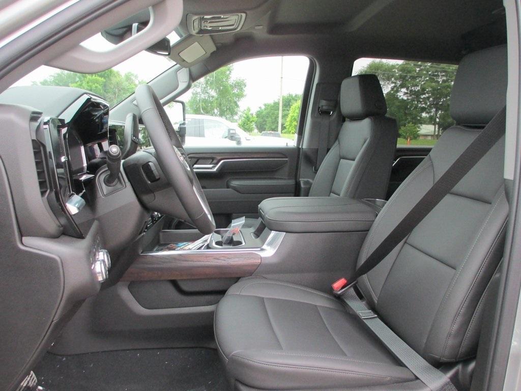new 2025 GMC Sierra 3500 car, priced at $76,234