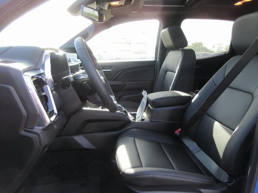 new 2025 GMC Canyon car, priced at $46,819