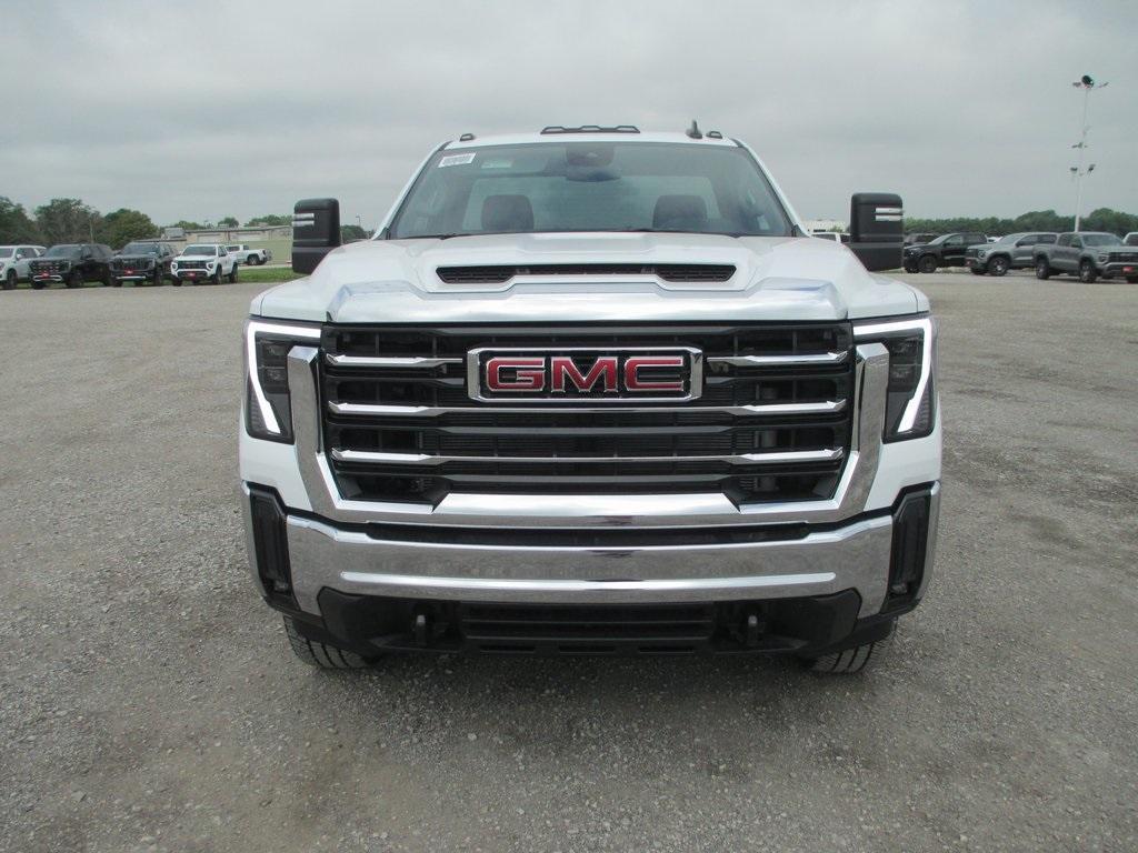 new 2025 GMC Sierra 2500 car, priced at $53,302
