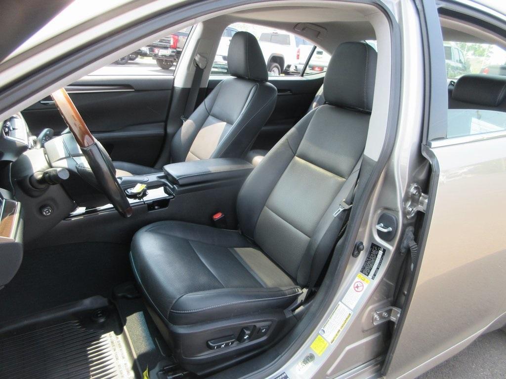 used 2017 Lexus ES 350 car, priced at $21,995