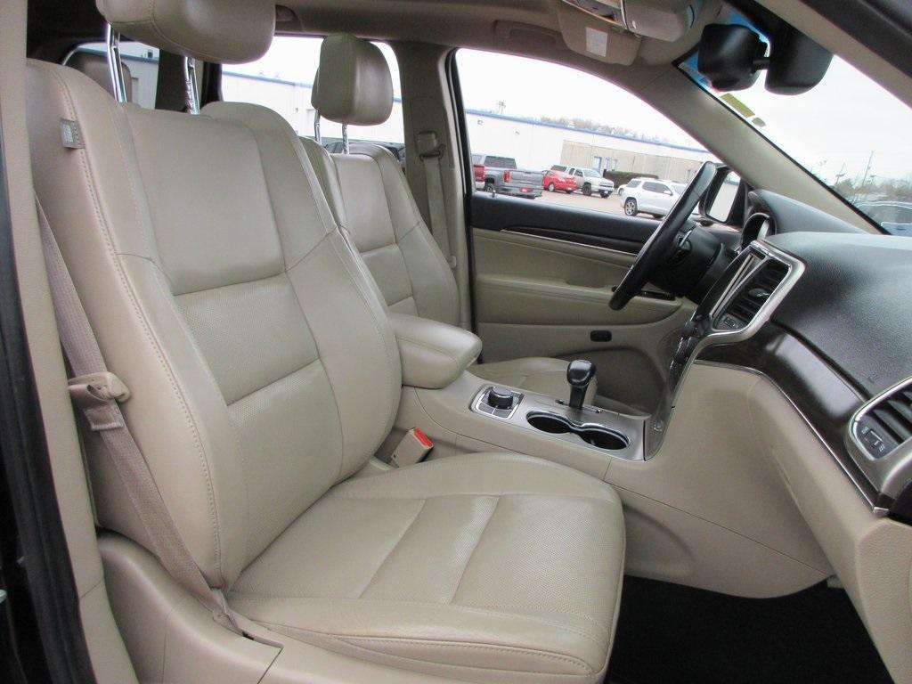 used 2014 Jeep Grand Cherokee car, priced at $10,495