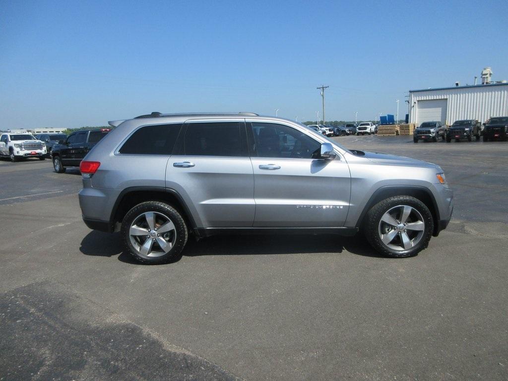 used 2015 Jeep Grand Cherokee car, priced at $11,995