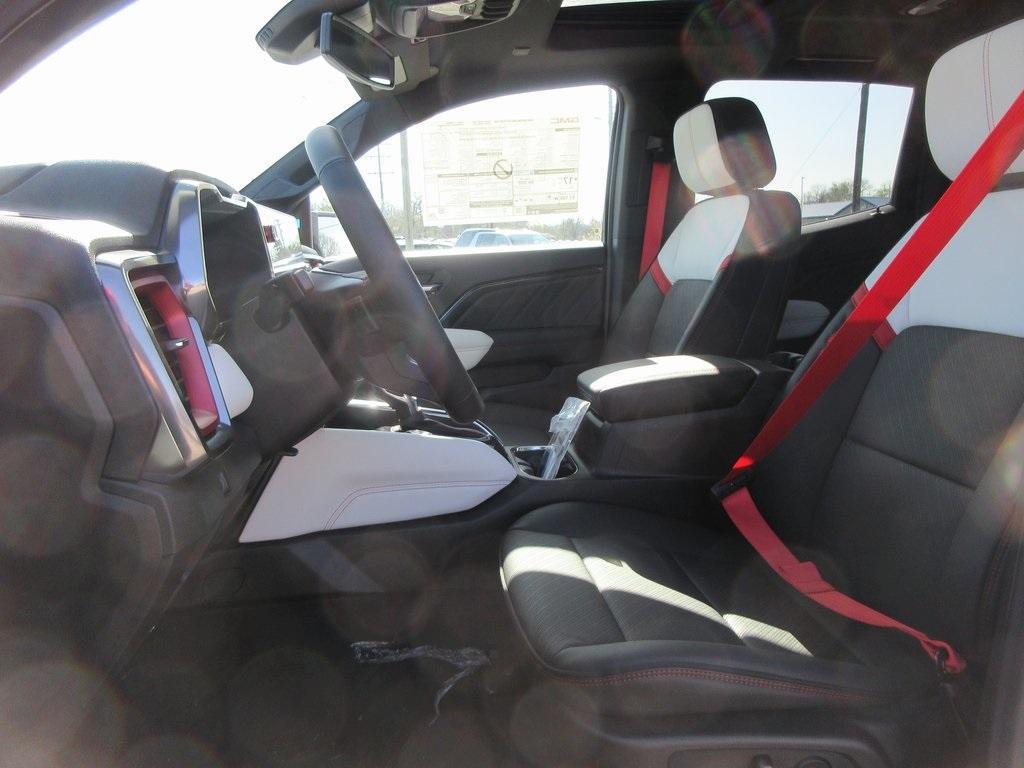new 2025 GMC Canyon car, priced at $54,152