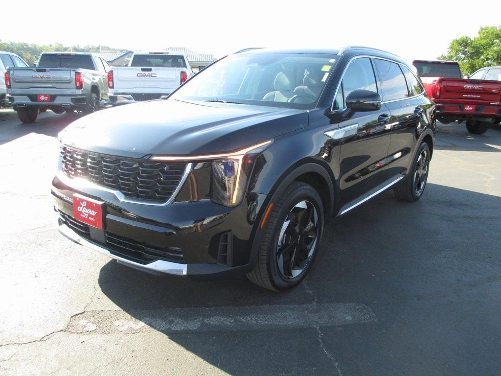 used 2025 Kia Sorento Hybrid car, priced at $34,995