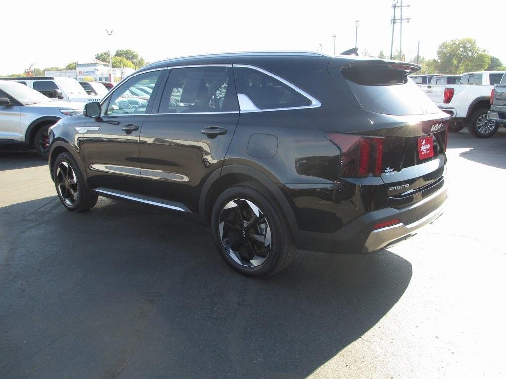 used 2025 Kia Sorento Hybrid car, priced at $34,995
