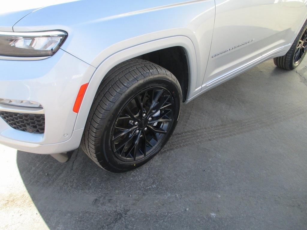 used 2022 Jeep Grand Cherokee car, priced at $38,995