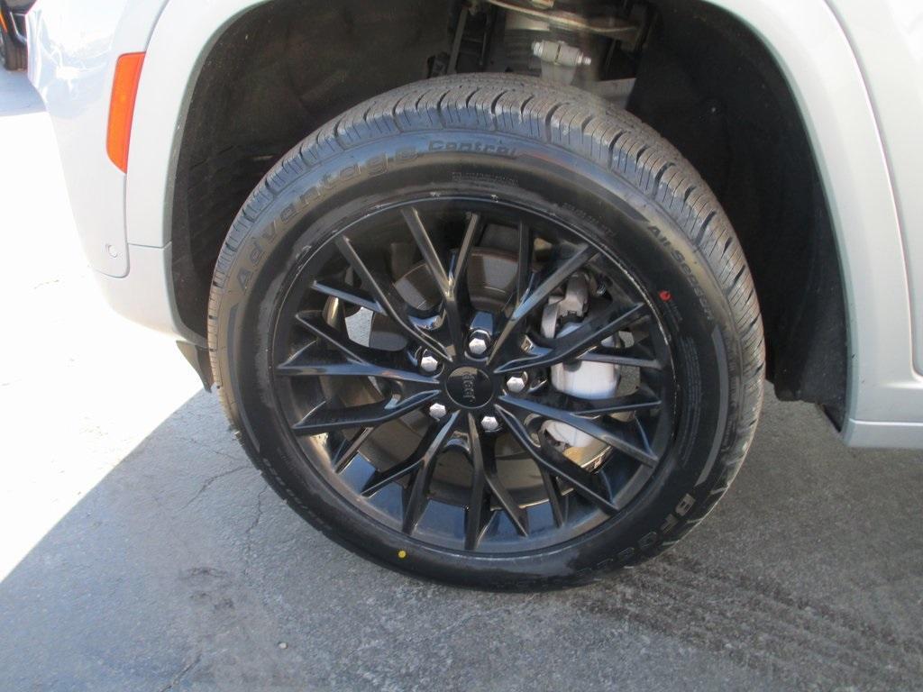 used 2022 Jeep Grand Cherokee car, priced at $38,995