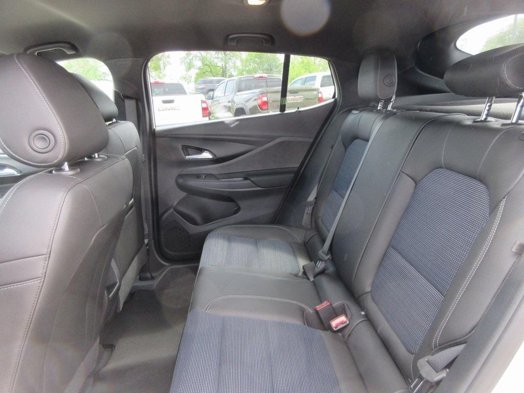 new 2025 Buick Envista car, priced at $26,307