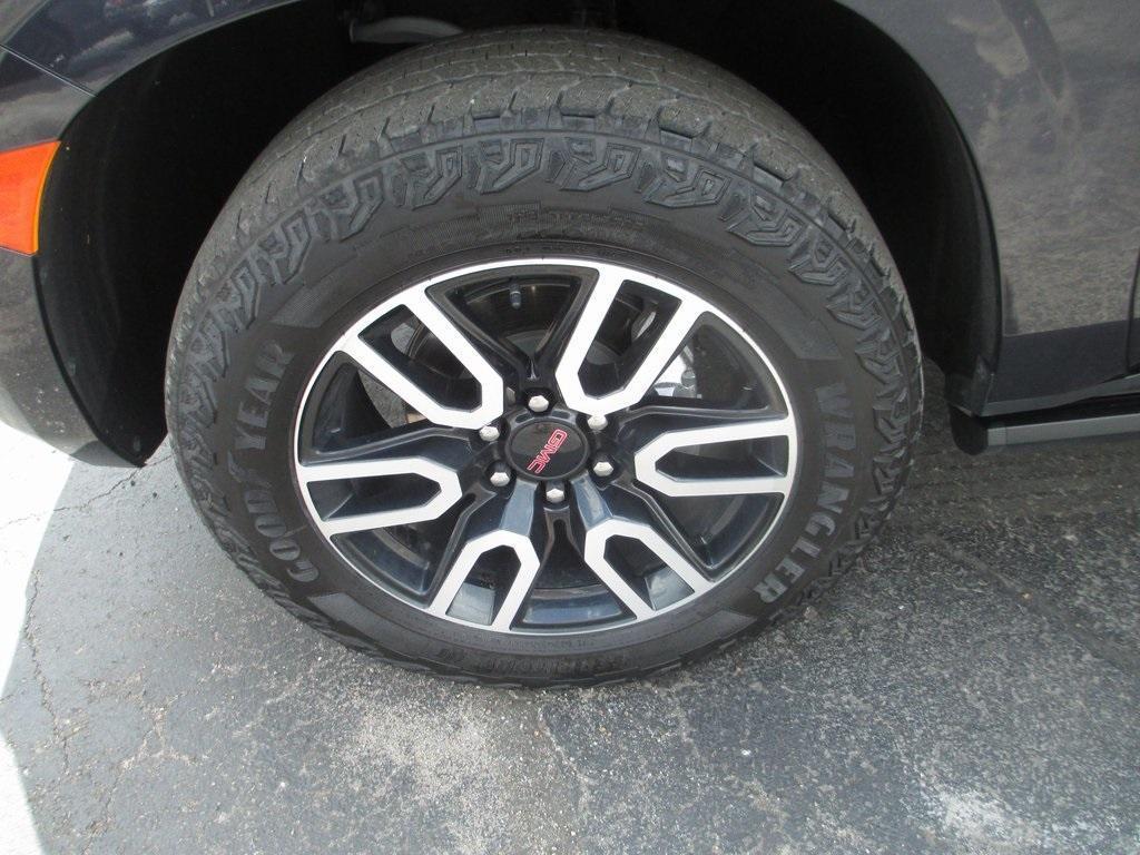 used 2024 GMC Yukon car, priced at $68,495