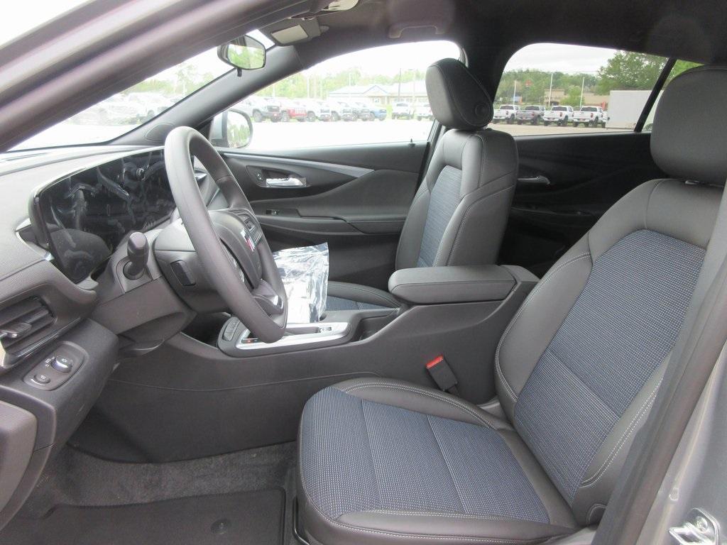 new 2025 Buick Envista car, priced at $24,752