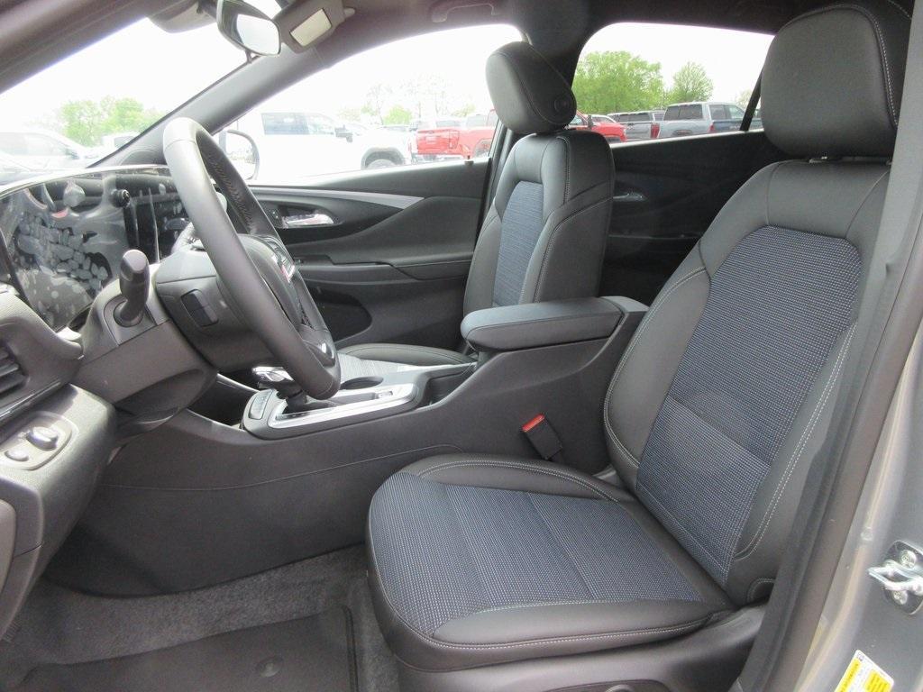 new 2025 Buick Envista car