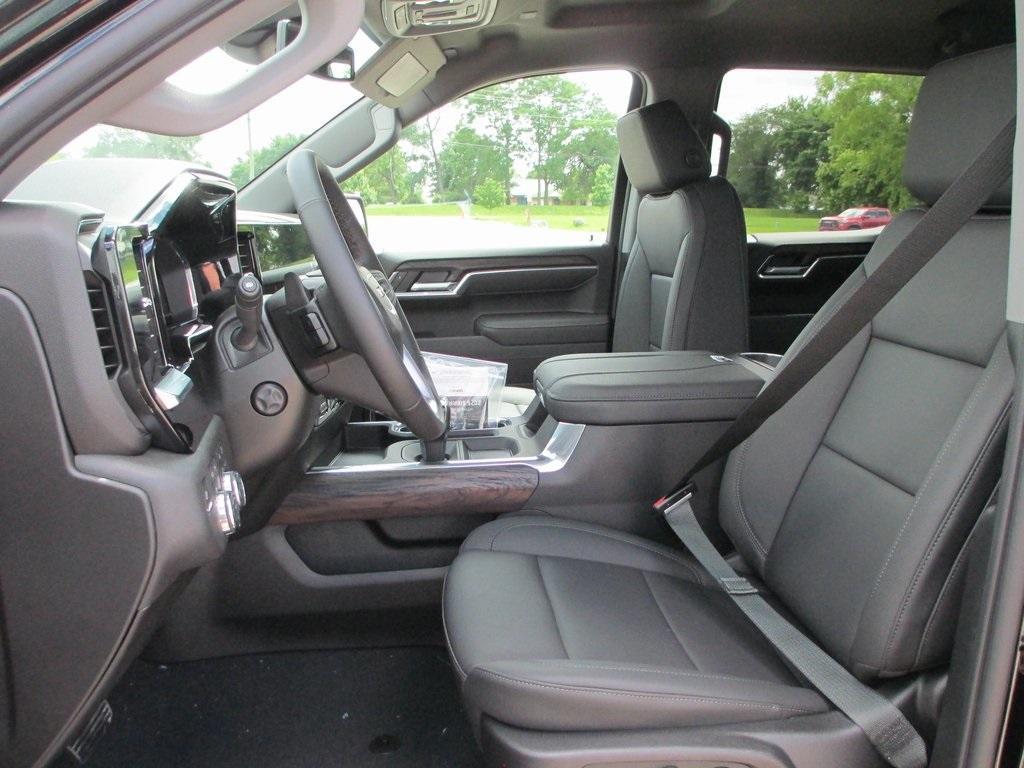 new 2025 GMC Sierra 1500 car, priced at $58,590
