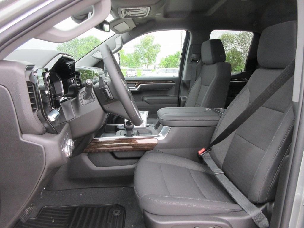 new 2025 GMC Sierra 1500 car, priced at $57,380