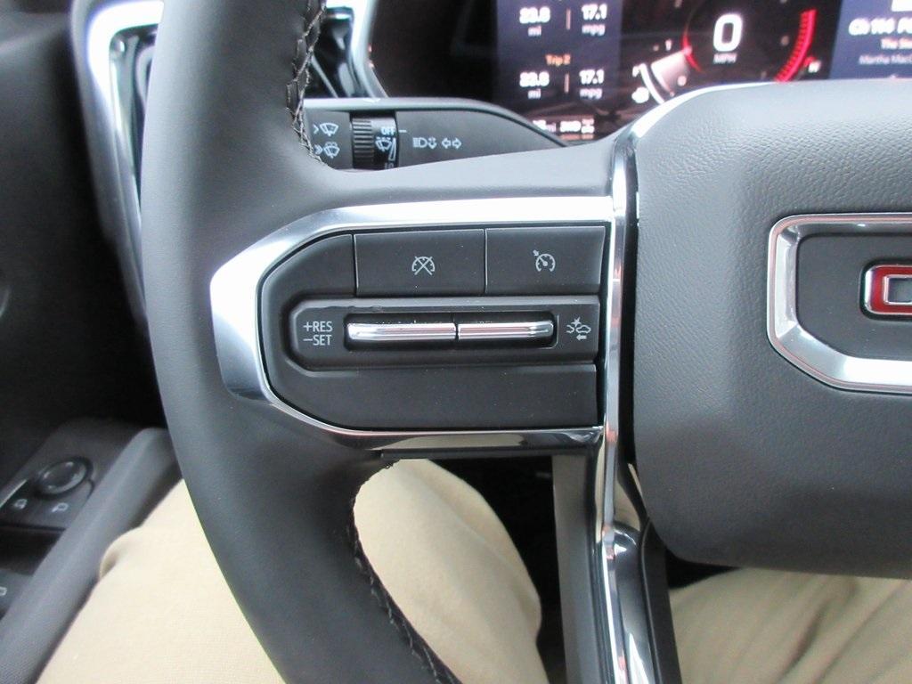 new 2025 GMC Canyon car, priced at $43,320
