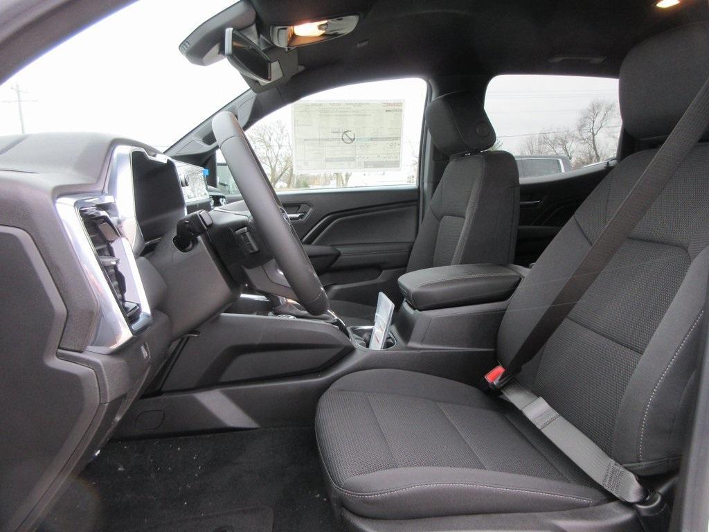 new 2025 GMC Canyon car, priced at $43,320