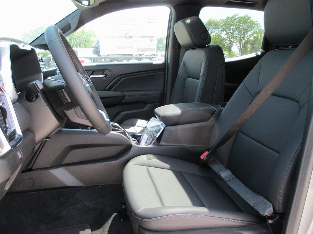 new 2025 GMC Canyon car, priced at $46,819
