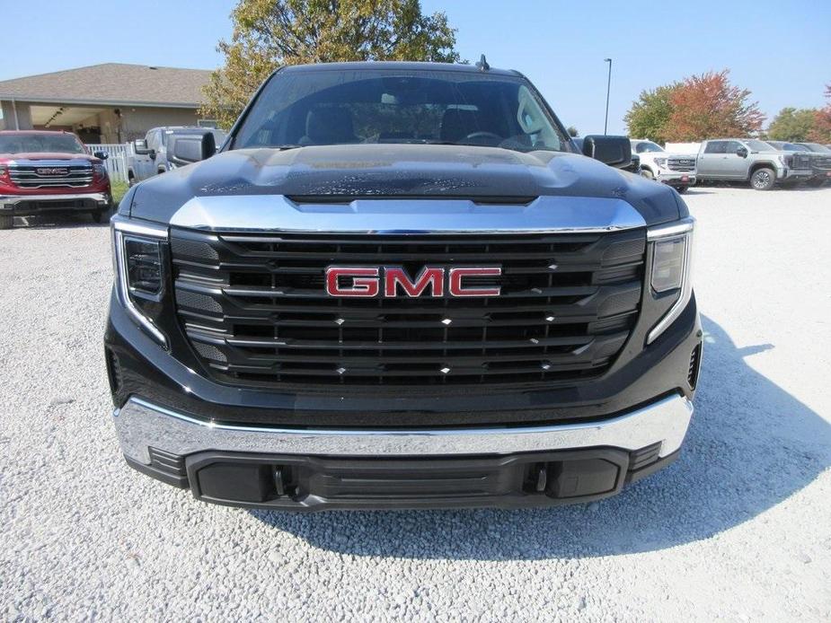 new 2025 GMC Sierra 1500 car, priced at $43,206