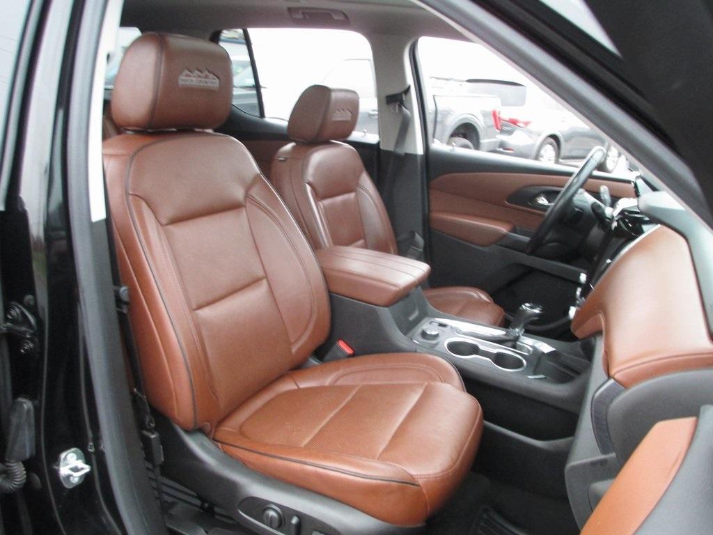 used 2018 Chevrolet Traverse car, priced at $16,995
