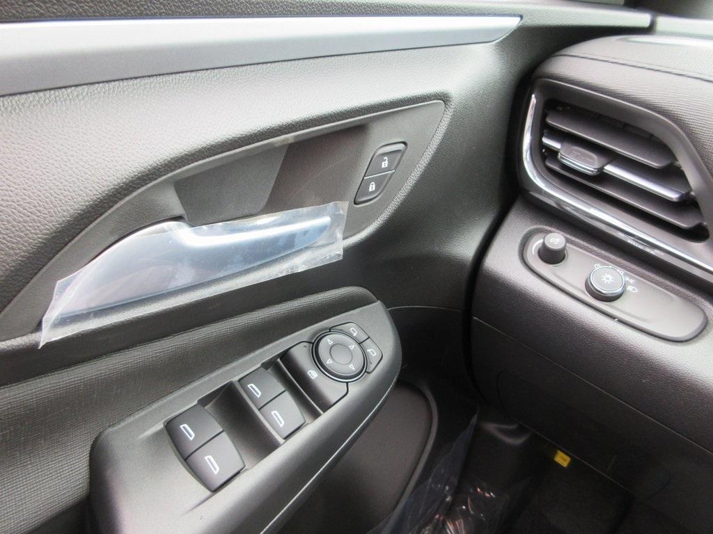 new 2025 Buick Envista car