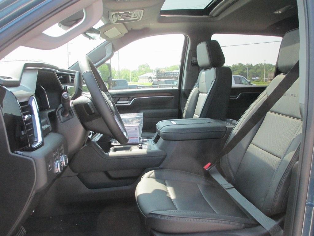 new 2025 GMC Sierra 3500 car, priced at $84,864