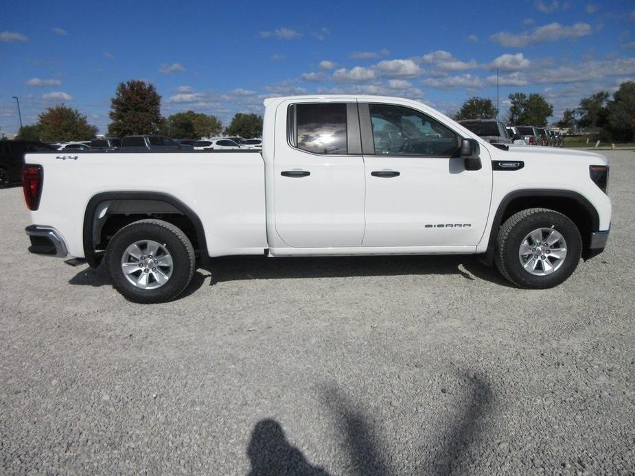 new 2025 GMC Sierra 1500 car, priced at $42,069