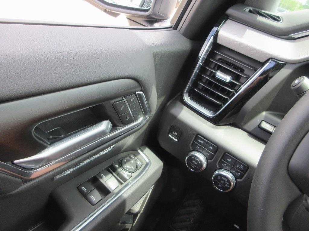 new 2025 GMC Sierra 1500 car, priced at $66,912